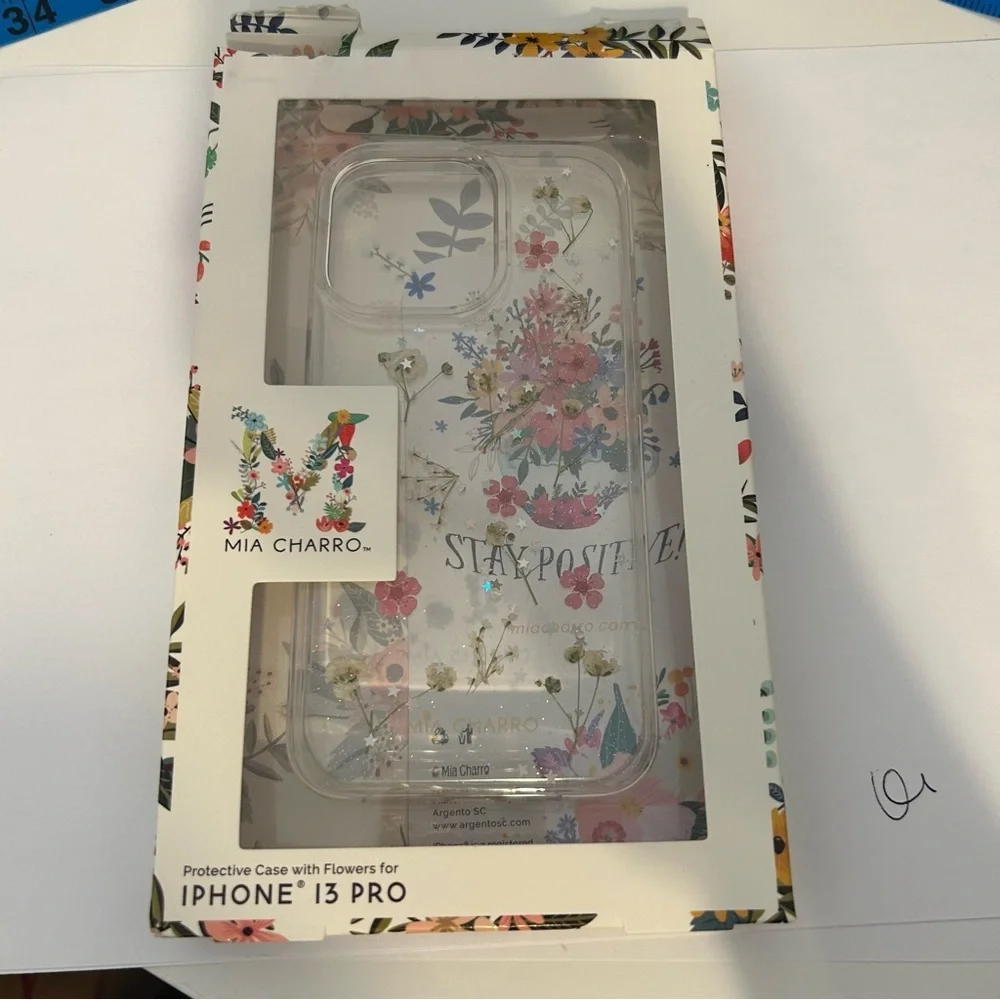 NWT Mia Charro Floral iPhone 13 Pro Case